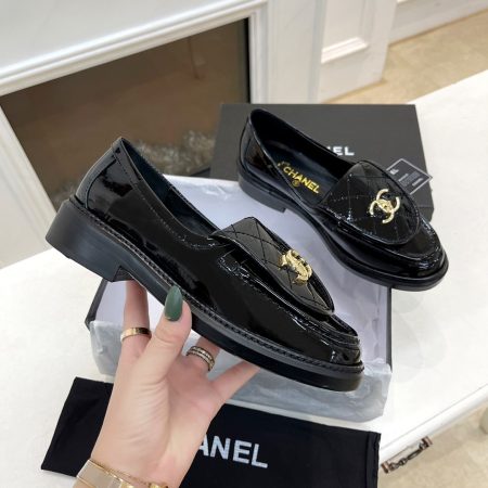 Chanel Retro Loafers Lacquer - Image 4