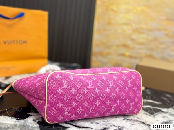 LV Neverfull Tote Bag