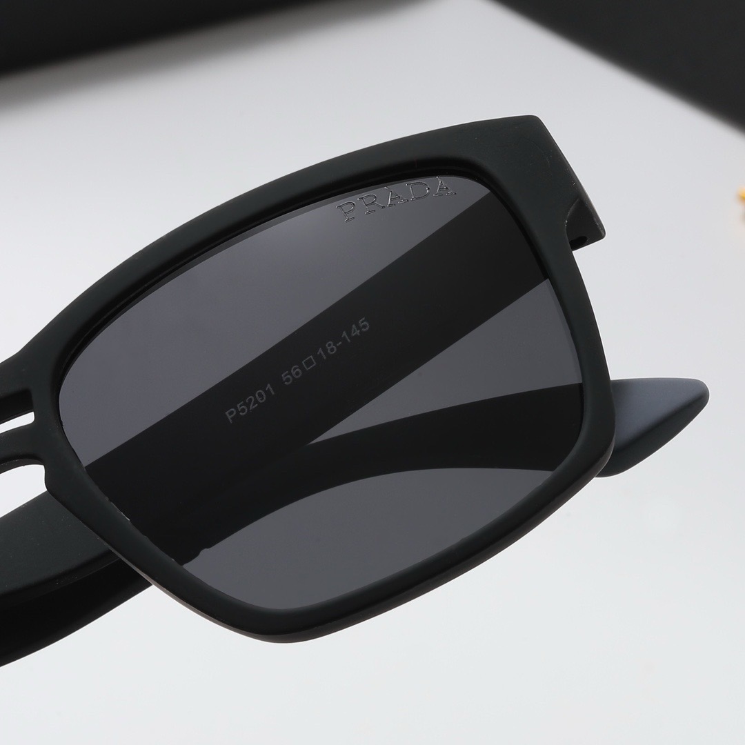 Prada Fashionable Sunglasses - Image 8