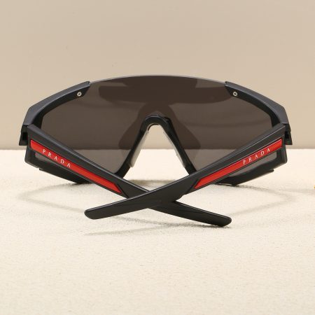 Prada Fashionable Sunglasses - Image 9