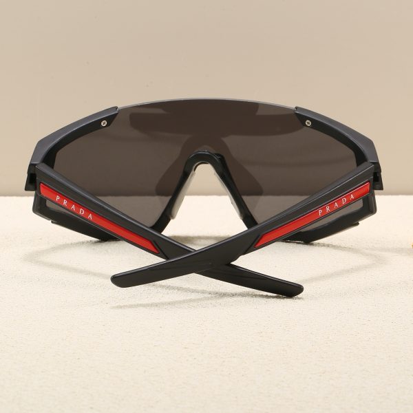 Prada Fashionable Sunglasses