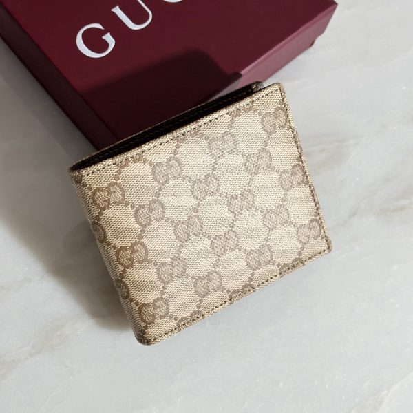Gucci Essence Classic Bi-fold Wallet