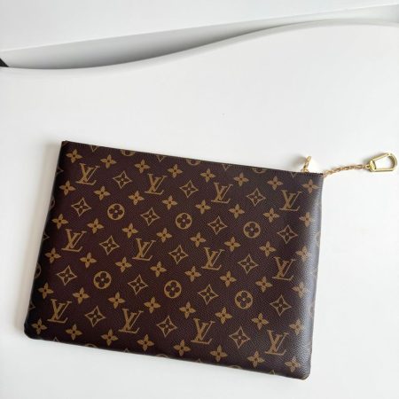 LV Key Pouch L - Image 2