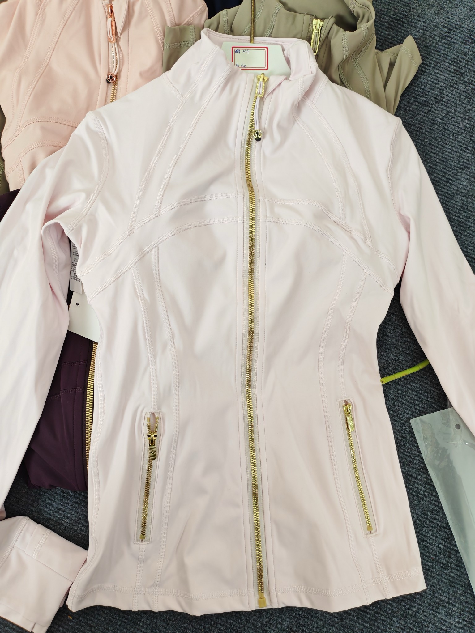 Lululemon Define Yoga Set - Image 9