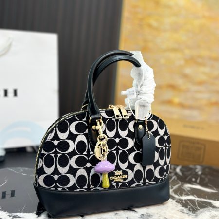 Coach Sabrina Shell Bag - Image 4