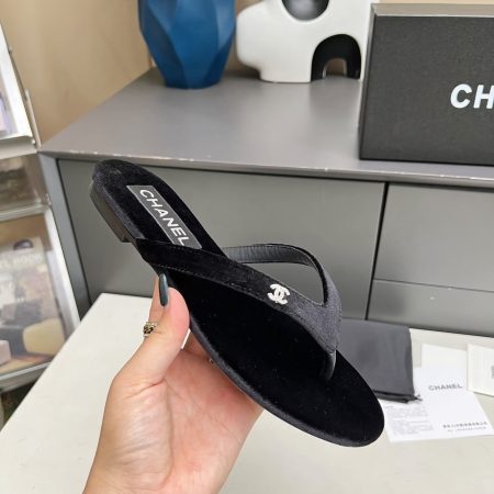 Chanel Crystal CC Thong Sandals - Image 8