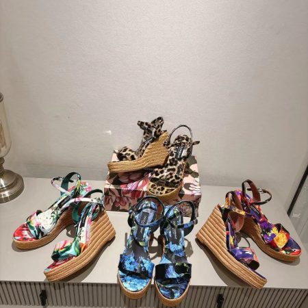 Dolce & Gabbana Straw Sandals - Image 1