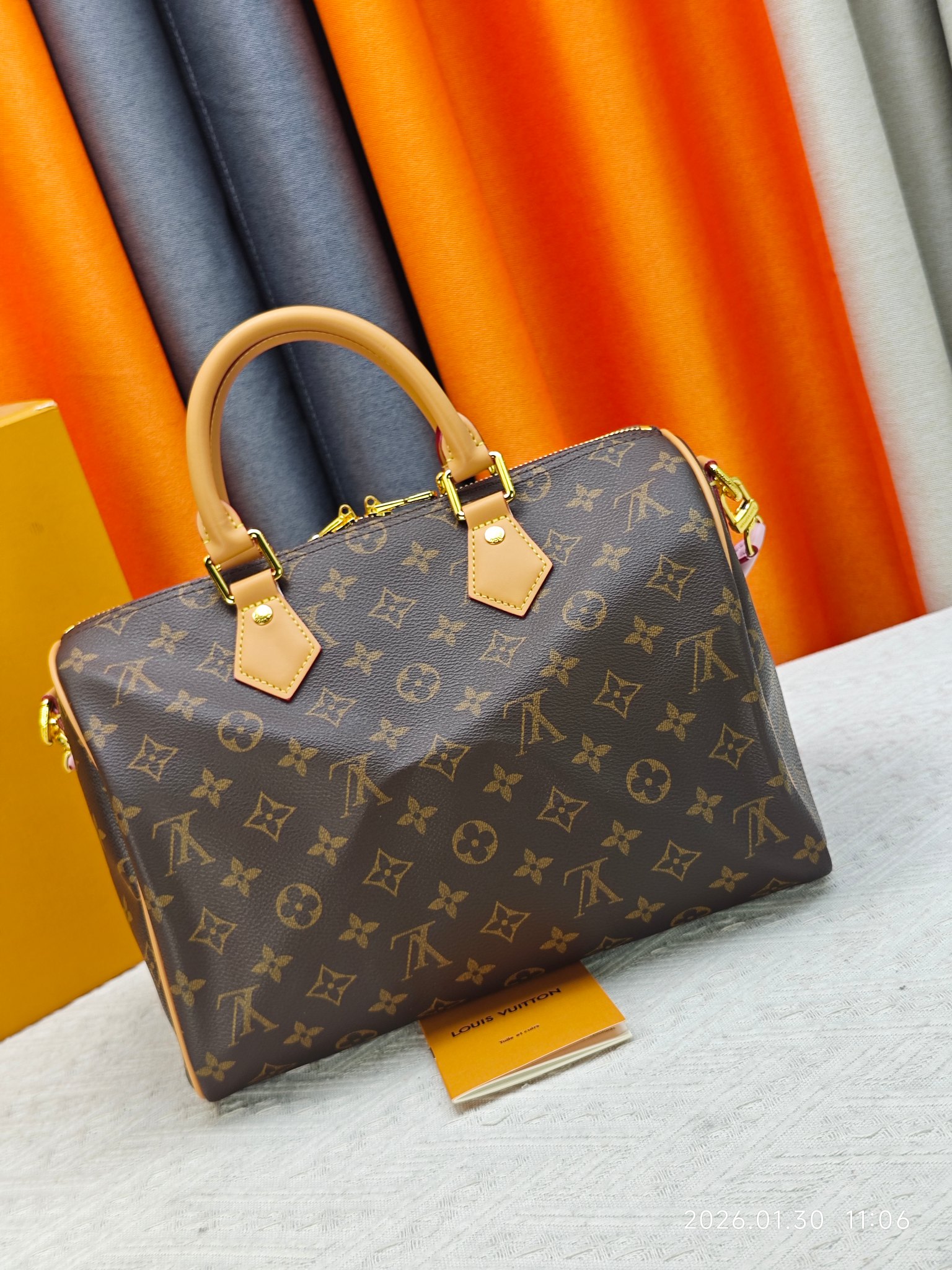 LV Speedy 30 Bag - Image 5