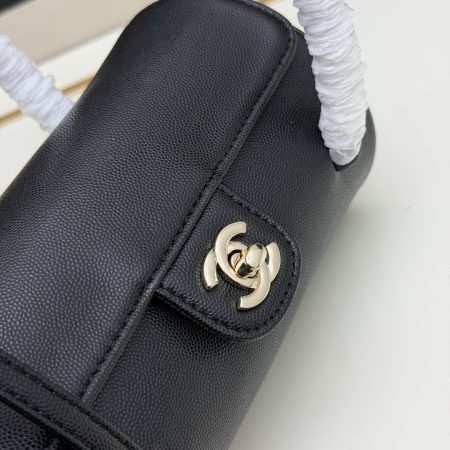Chanel Large Flap Bag - Image 10