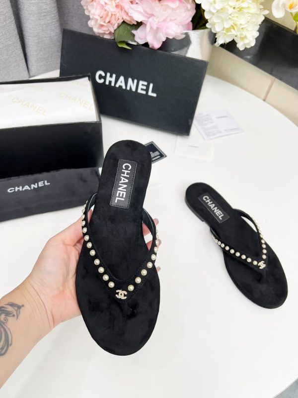 Chanel Velvet 25C Flip-flops