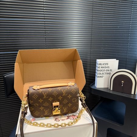 LV Pochette Métis East West Monogram Bag - Image 6