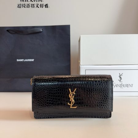 Saint Laurent LouLou Envelope Bag - Image 3