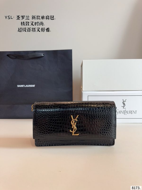 Saint Laurent LouLou Envelope Bag