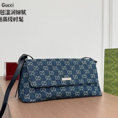 Gucci Underarm Bag - Image 3