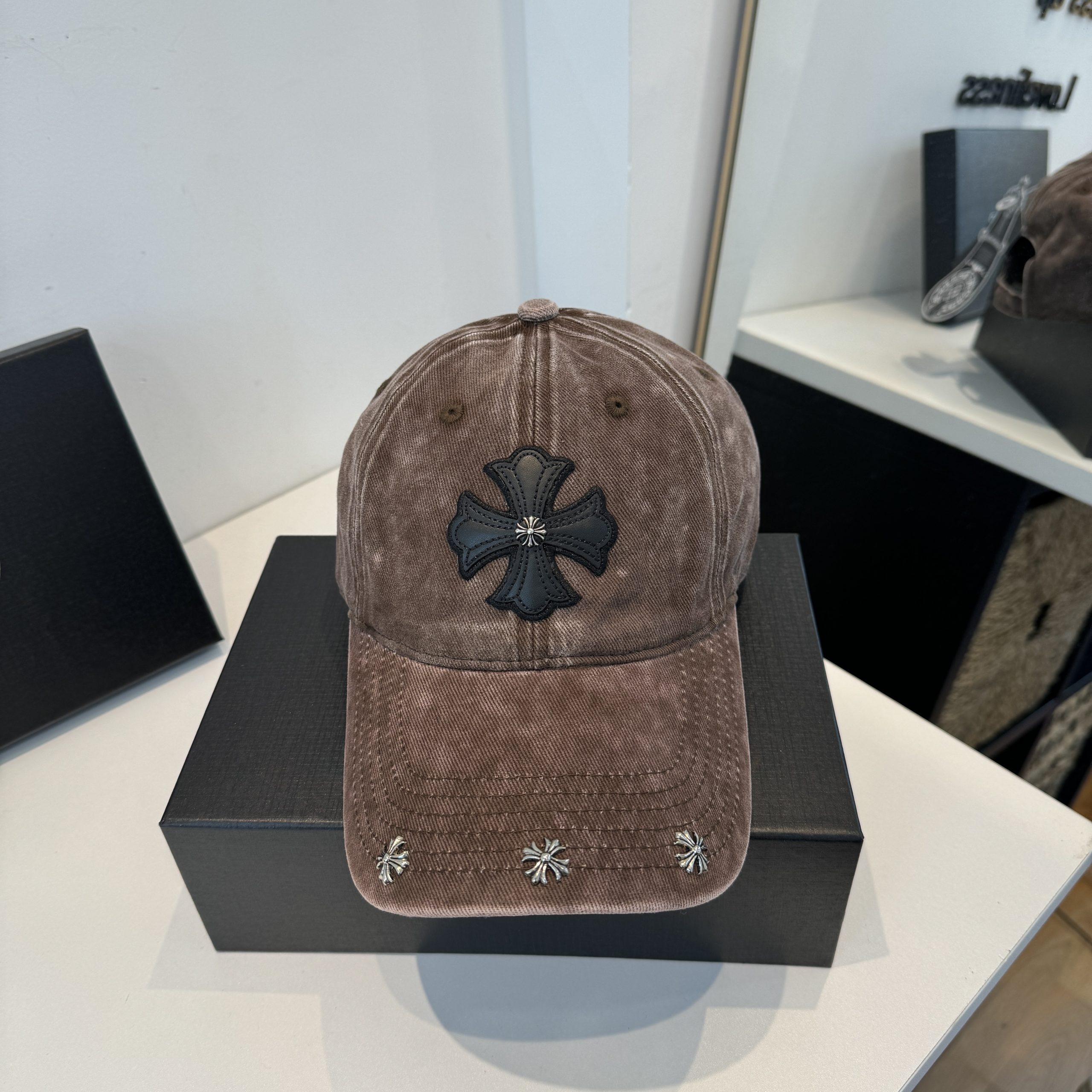 Kroxin Baseball Cap - Image 5