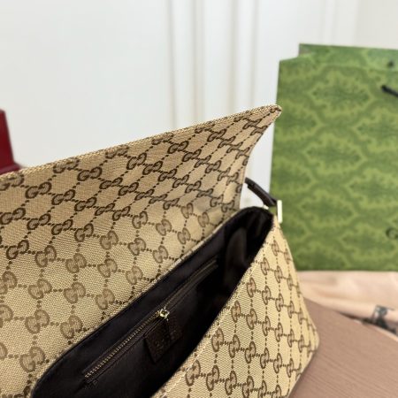 Gucci Underarm Bag - Image 12