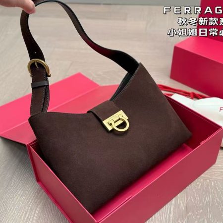 Ferragamo Shoulder Bag - Image 3