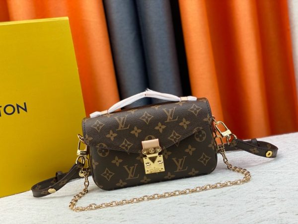 LV Monogramme Pochette Métiss East West Bag