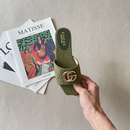 Gucci 26SS – Double G Wide-Toe Flat Sandals - Image 4