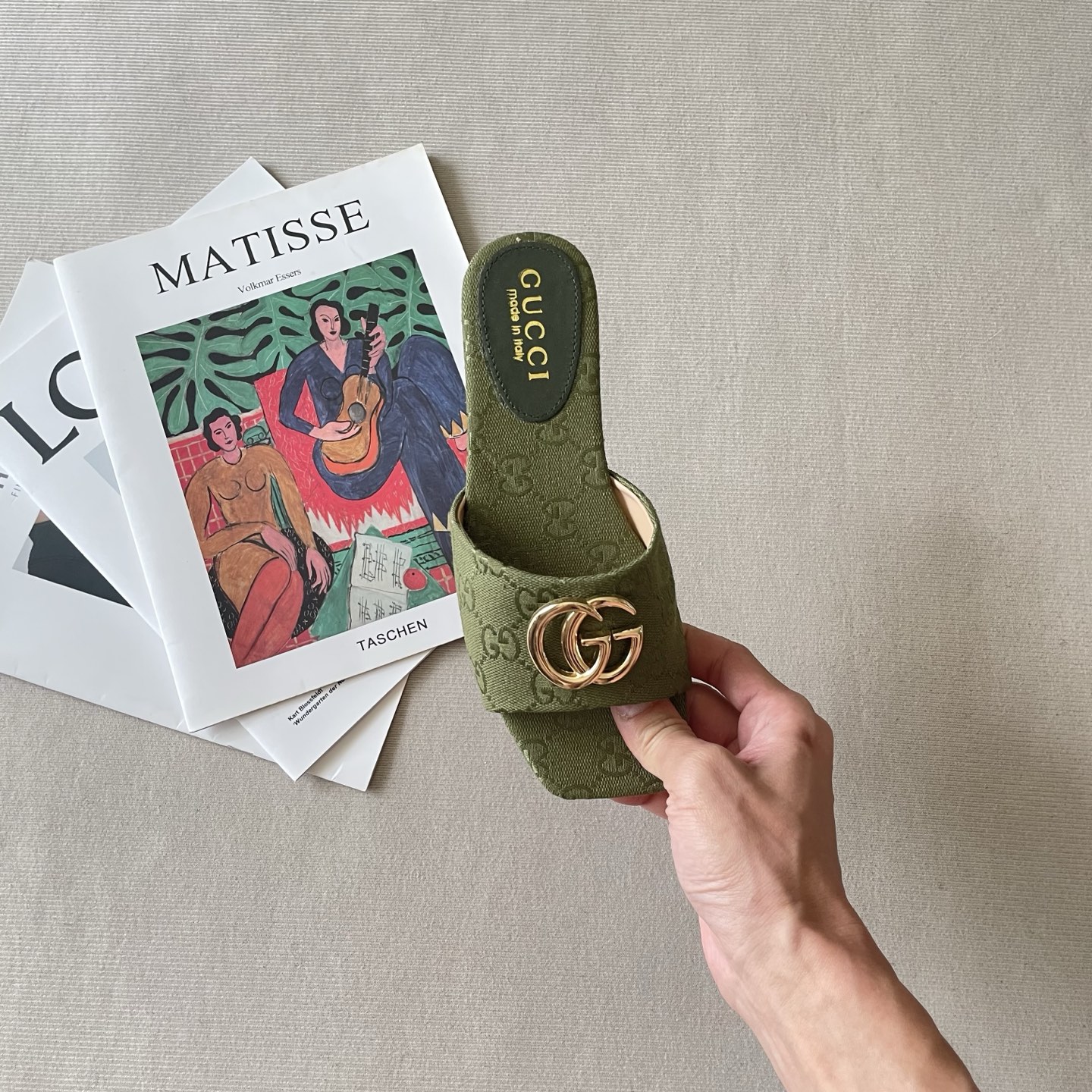 Gucci 26SS – Double G Wide-Toe Flat Sandals - Image 4