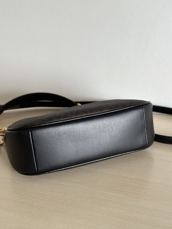 Coach Teri Shoulder Bag