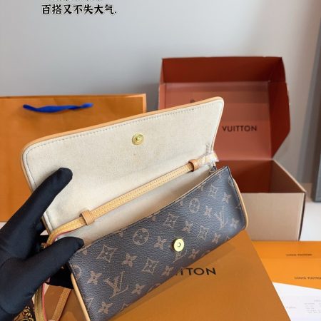 LV Vintage Monogram Canvas Pochette Twin GM Crossbody Bag - Image 7