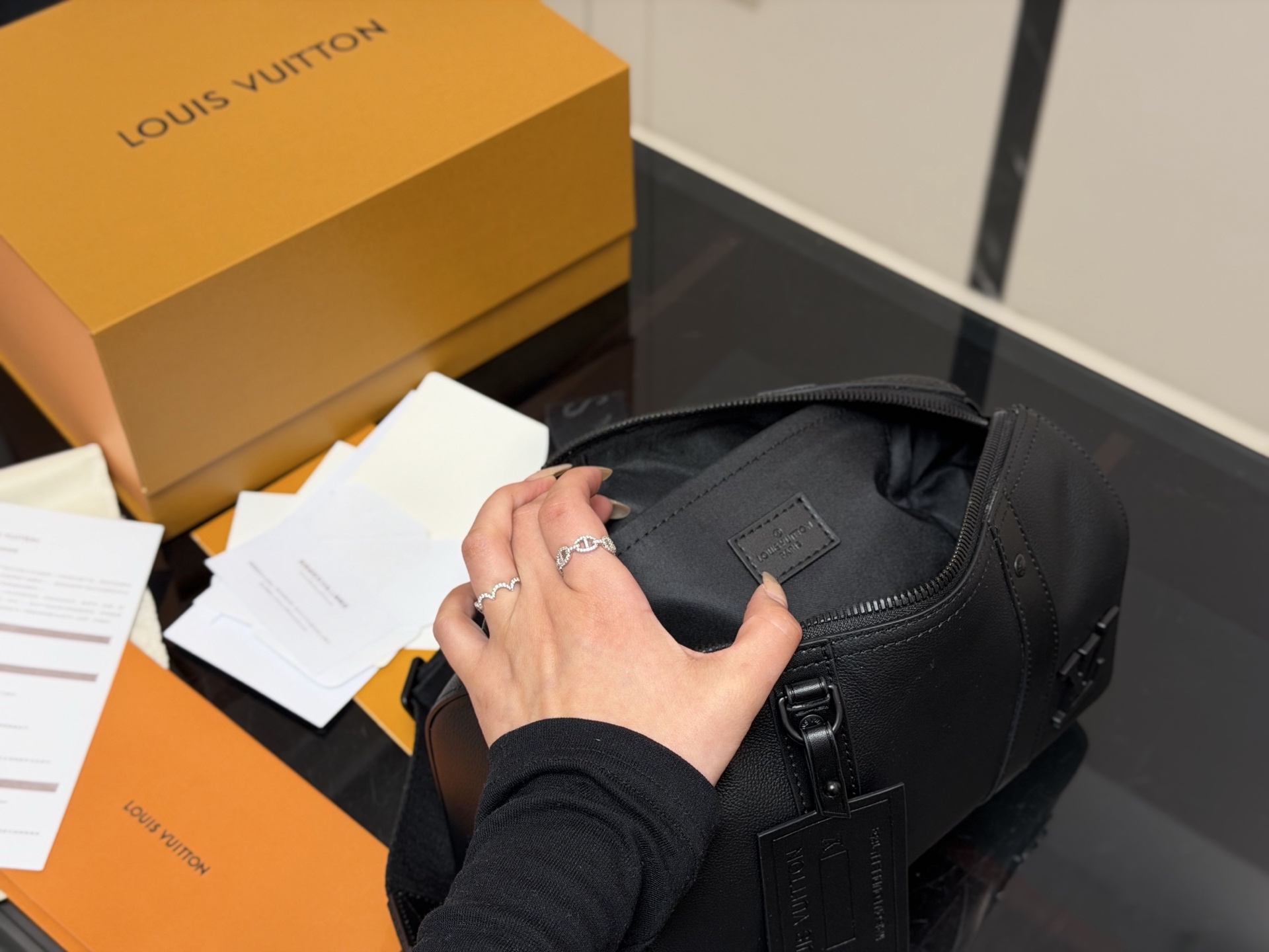 LV City Keepall Bag - Image 5