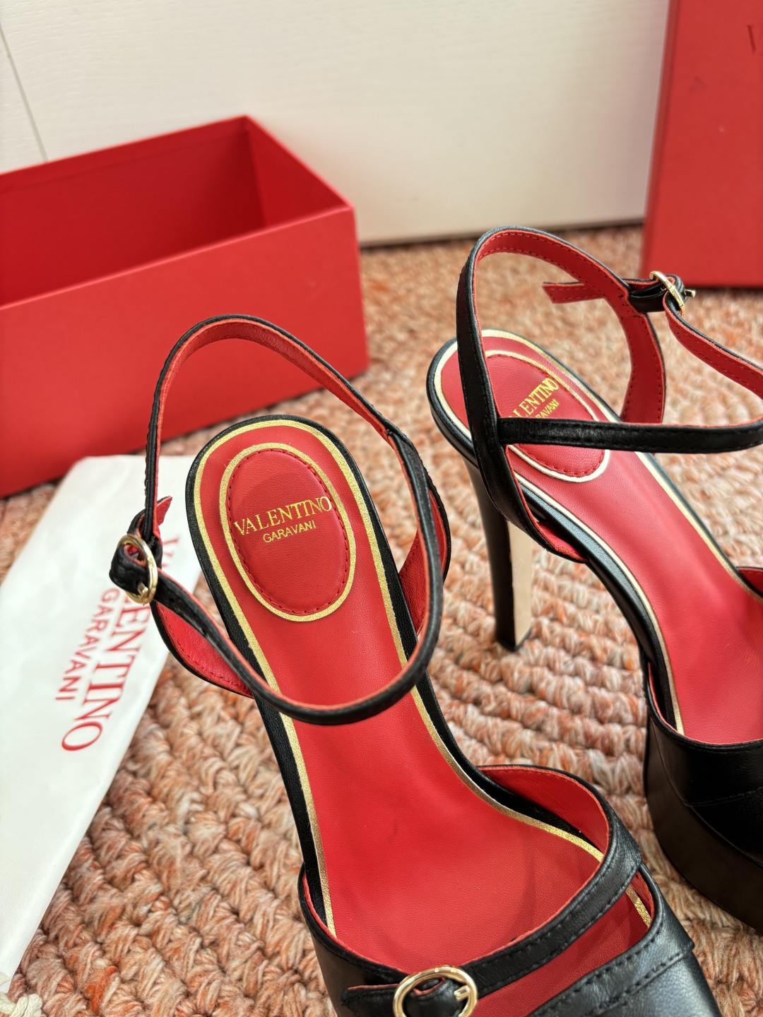 Valentino Garavani Crasher Platfrom Pumps - Image 11