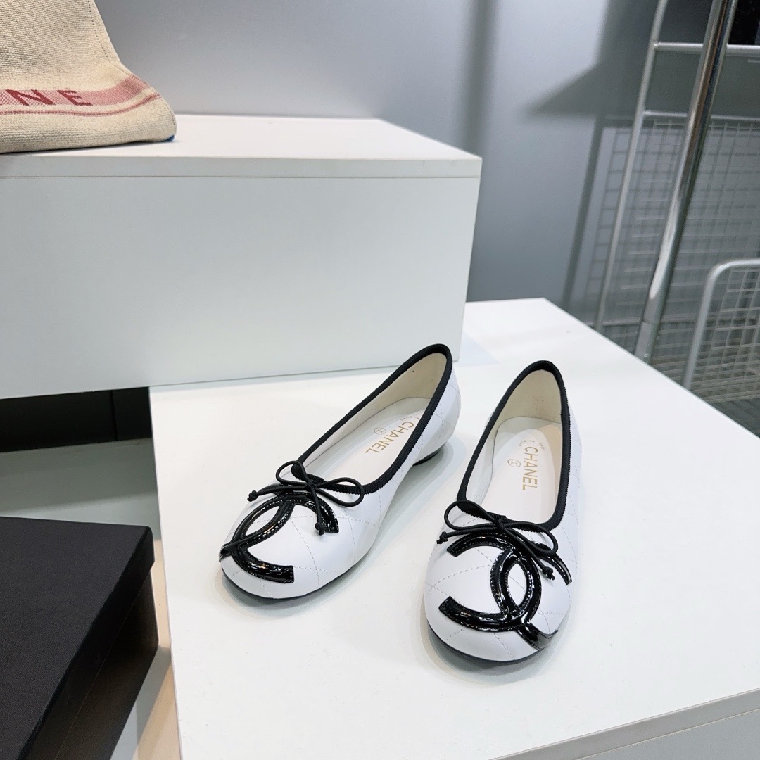 Chanel Summer Bow Shoes - Image 1