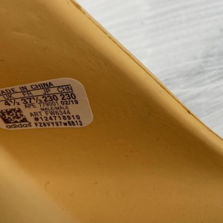 Yeezy Slide Desert Sand FW6344 - Image 11