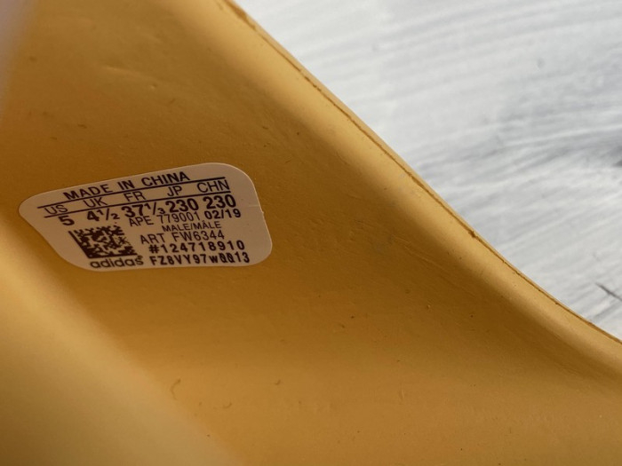 Yeezy Slide Desert Sand FW6344 - Image 11