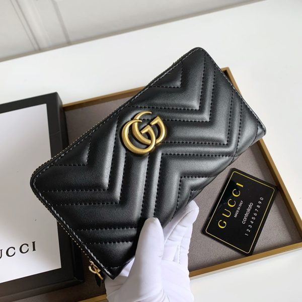 Gucci Unisex GG Long Zipper Wallet
