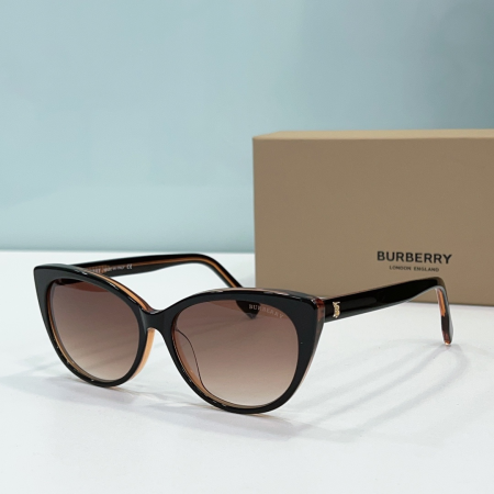 Buberry  Fashionable Cat-eye Sunglasses  Top quality - Image 3