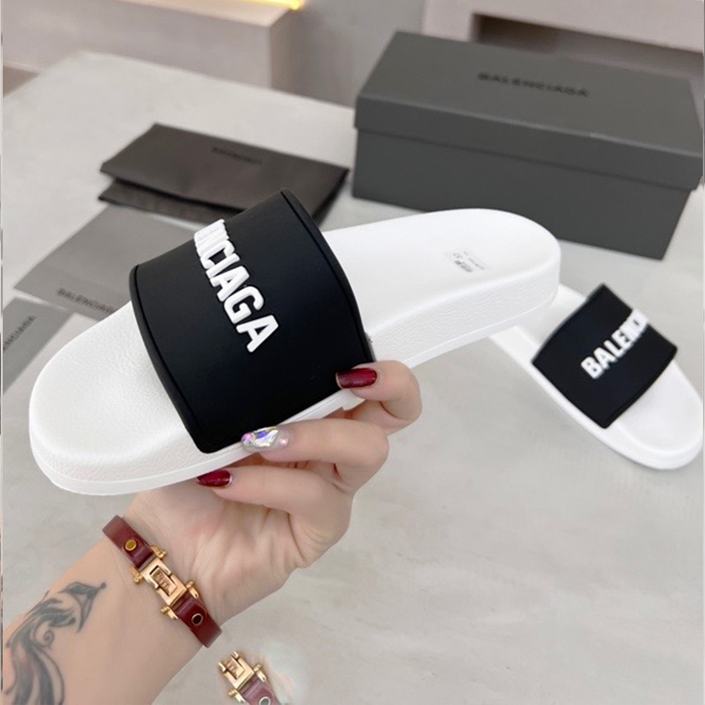 Balenciaga  Fashionable Flat Sandals Slide Sandal - Image 7