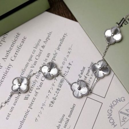 Van Cleef & Arpels Vca Bracelets - Image 2