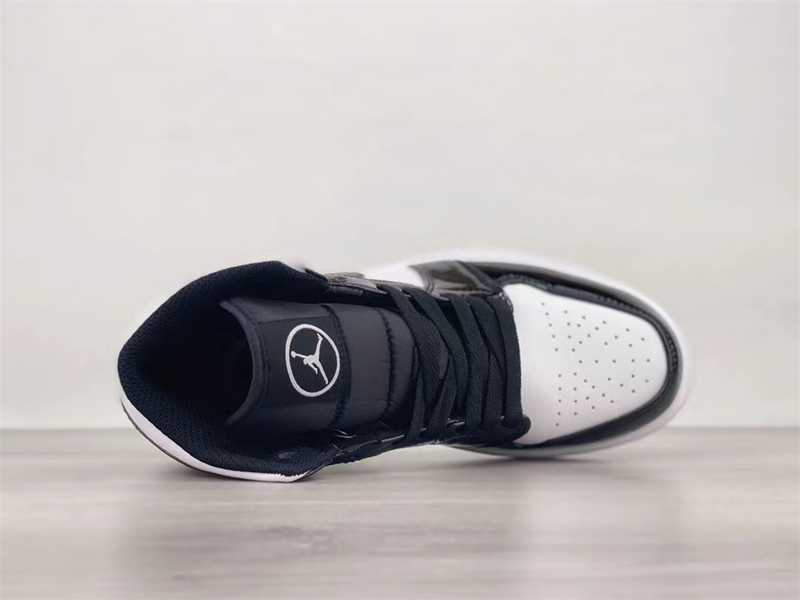 Jordan 1 MidCarbon Fiber DD1649-001 - Image 4