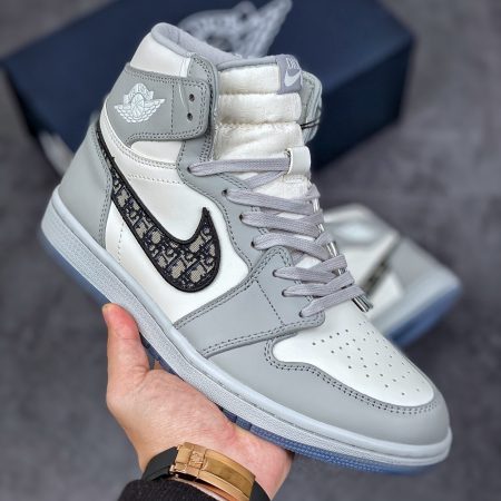 Air Jordan 1 Retro "DIOR & Travis Scott" - Image 8