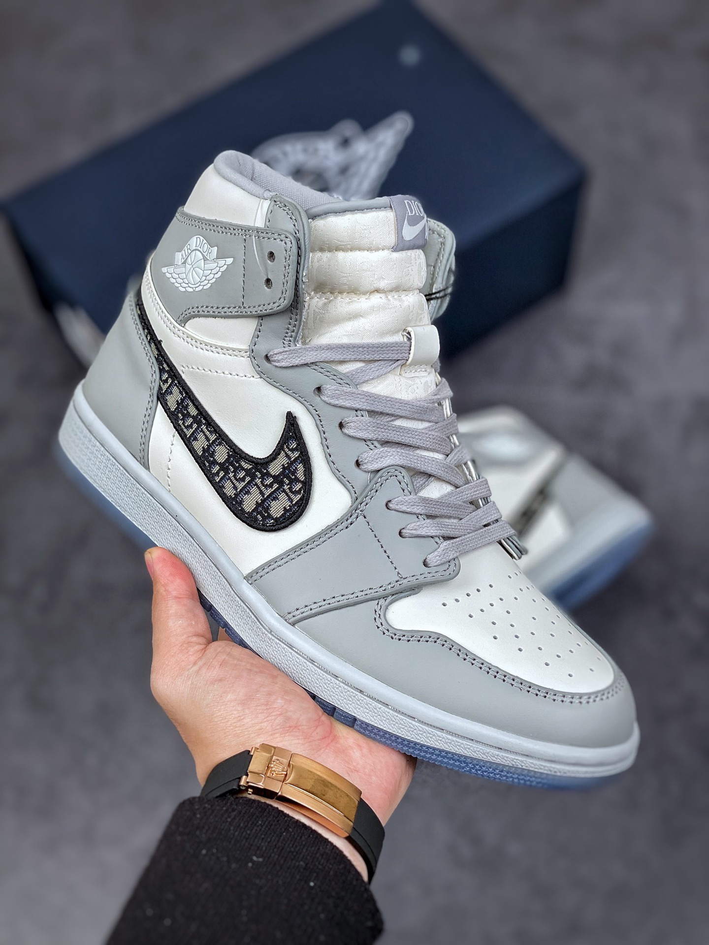 Air Jordan 1 Retro "DIOR & Travis Scott" - Image 8
