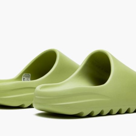 Yeezys Slide “ Resin" - Image 3