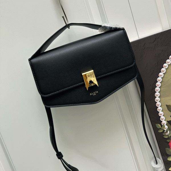 ALAIA shoulder bag
