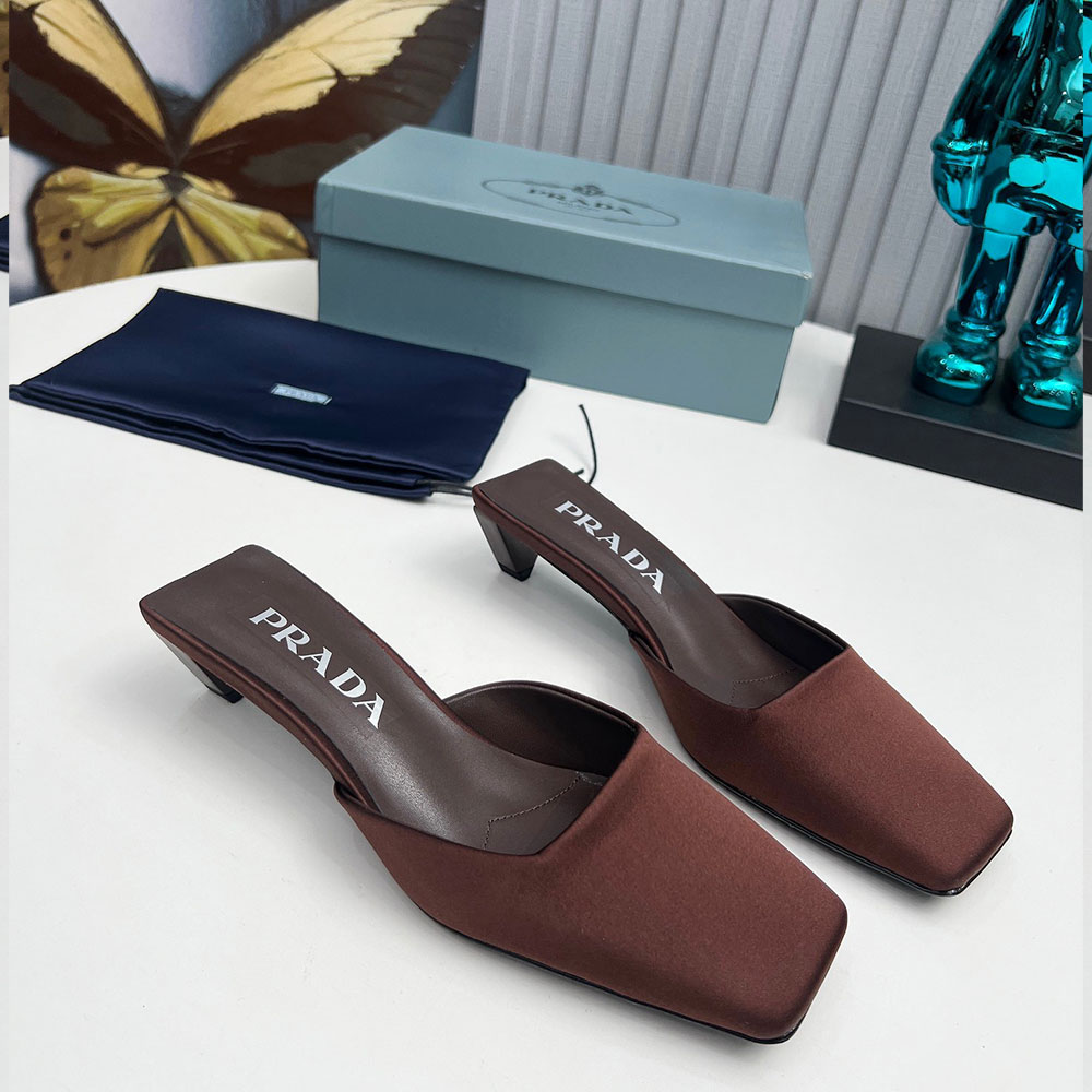 Prada Casual Flip Flops With Flat Heads Slide Sandal - Image 7