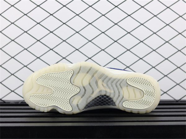 Jordan 11 Retro Low Derek Jeter RE2PECT AV2187-441