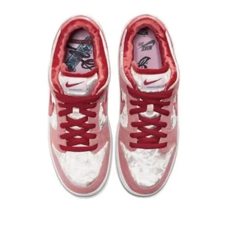 StrangeLove x SB Dunk Low - Image 6