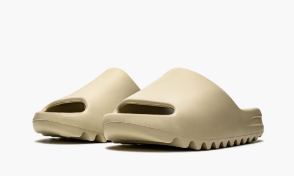 Yeezys Slide “ Pure"