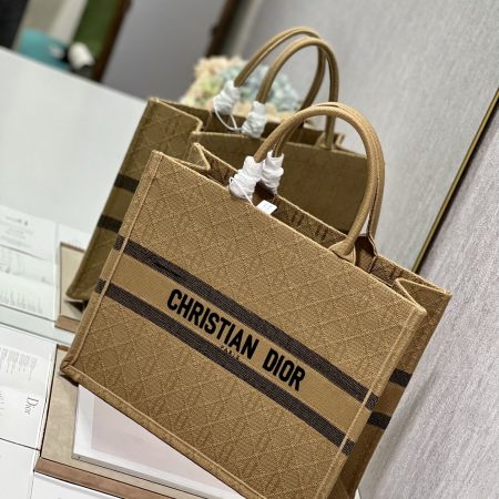 Dior Book Tote Large Natural Cannage Raffia - Image 9