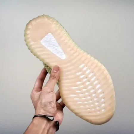 Yeezy350 Boost V2 Antlia - Image 7