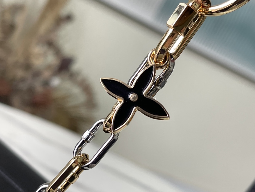 LV Twist MM Bag - Image 6