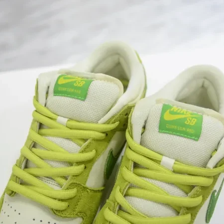 Dunk Low Pro “ Sour Apple" - Image 9