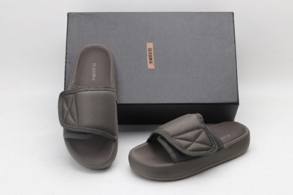 Yeezy Slide 5