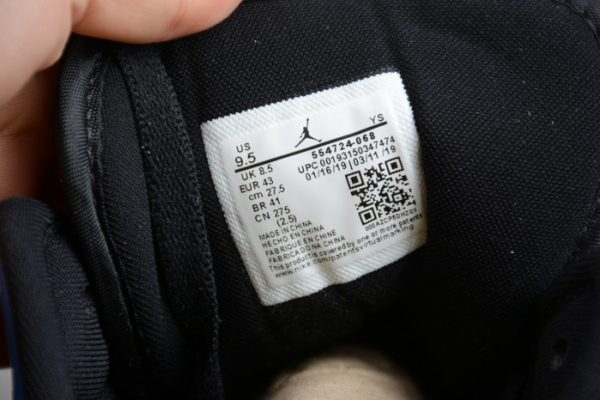Air Jordan 1 Mid black hyper royal 554724-068